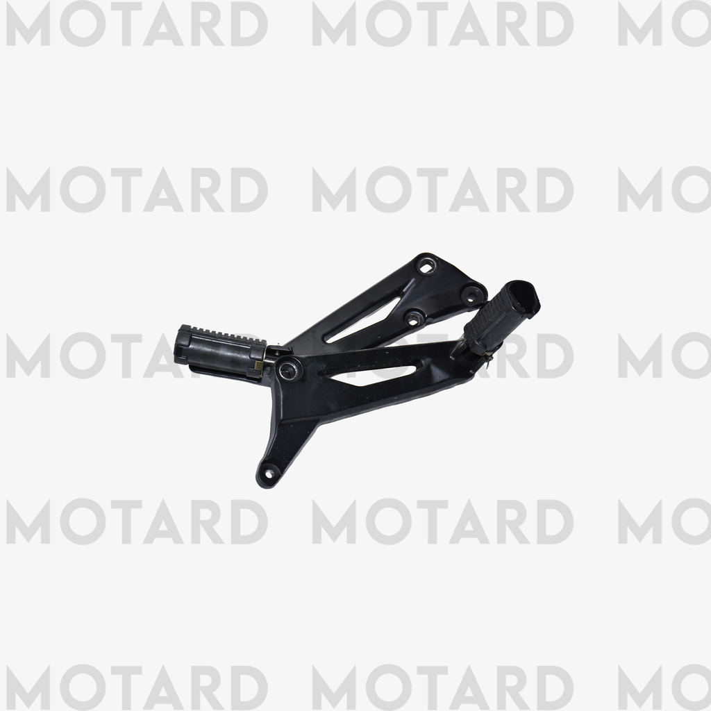 PAIRE DE REPOSE-PIEDS ARRIERE – SUPERCUB V4S