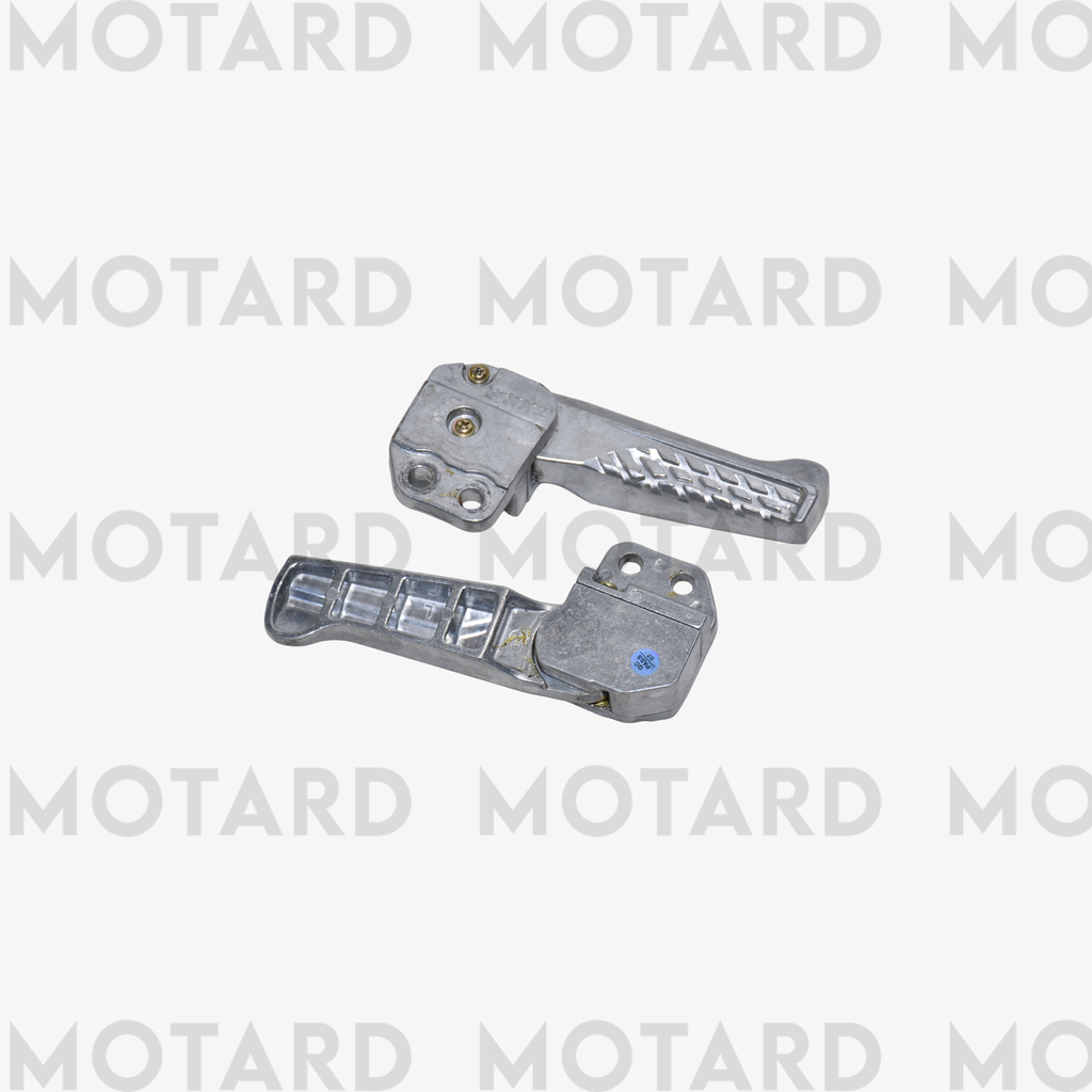 PAIRE DE REPOSE-PIEDS – SCOOTER CUXI